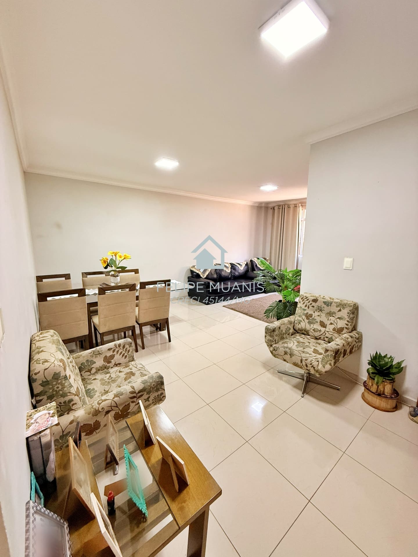 Apartamento Térreo/1º Andar com 3 Áreas Externas no Bairro Guarapiranga!