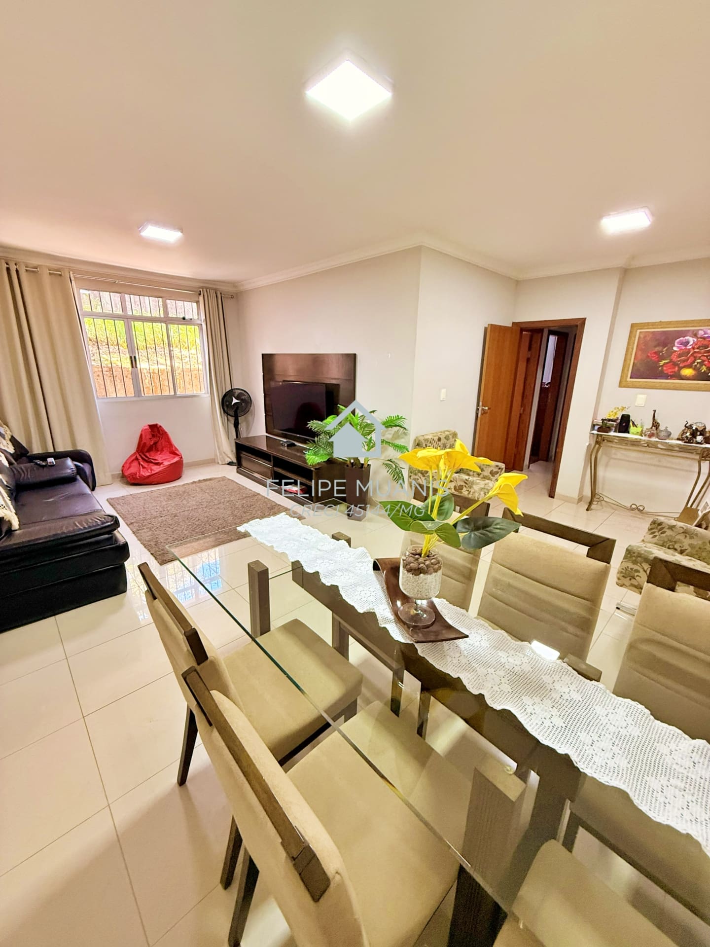Apartamento Térreo/1º Andar com 3 Áreas Externas no Bairro Guarapiranga!