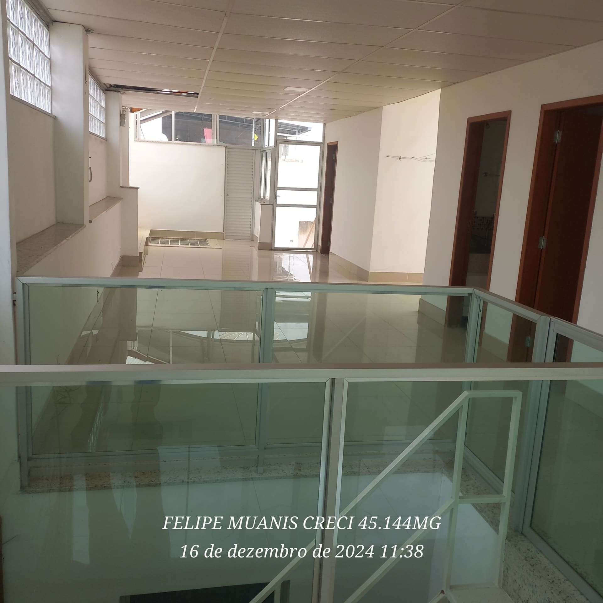 Casa Triplex de 320 m² no Centro de Palmeiras | Alto Padrão