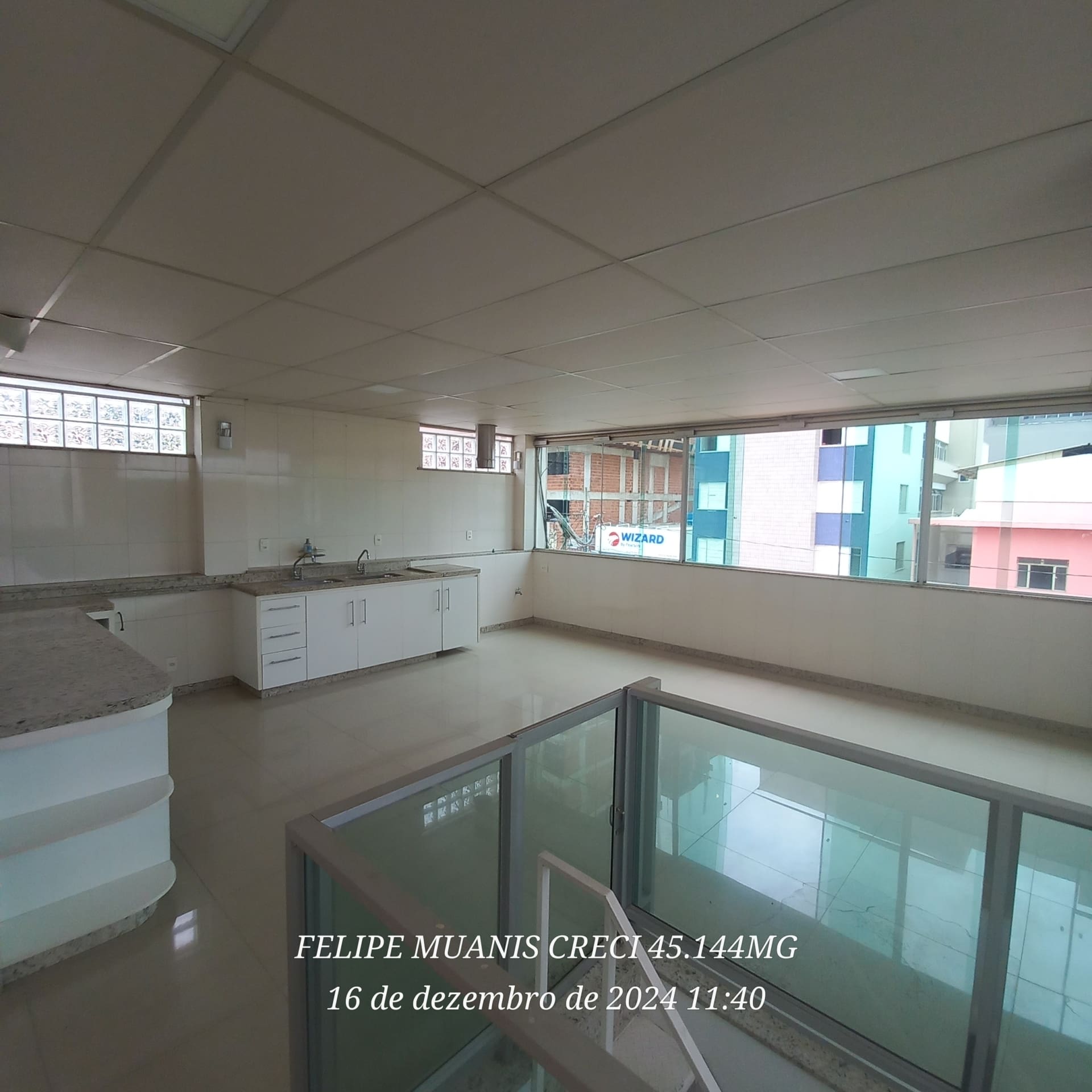 Casa Triplex de 320 m² no Centro de Palmeiras | Alto Padrão