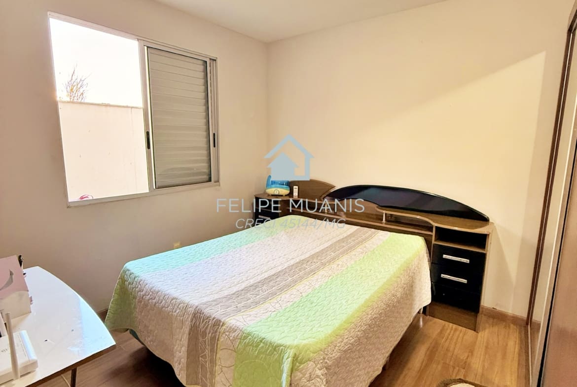 Apartamento Térreo/1º Andar com 3 Áreas Externas no Bairro Guarapiranga!
