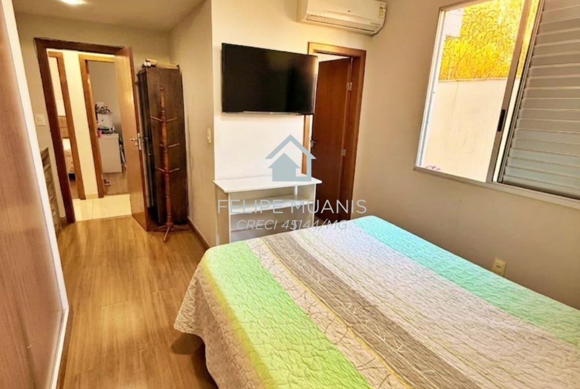 Apartamento Térreo/1º Andar com 3 Áreas Externas no Bairro Guarapiranga!