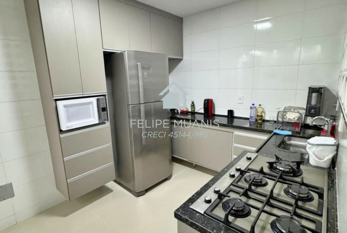 Apartamento 96m² no Bairro Jardim com elevador.