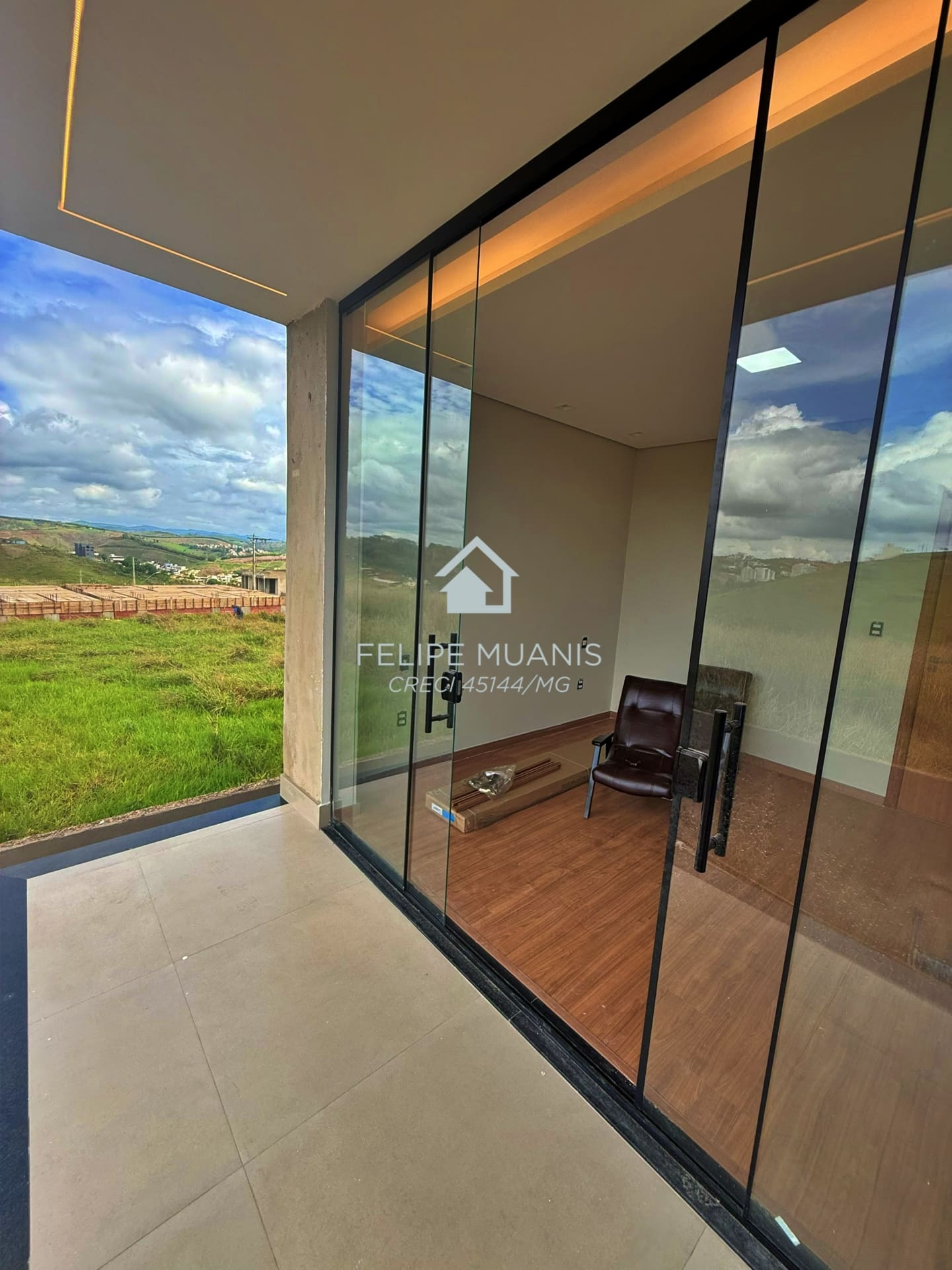 🏡 SOFISTICAÇÃO, MODERNIDADE E UMA VISTA DE TIRAR O FÔLEGO! ✨